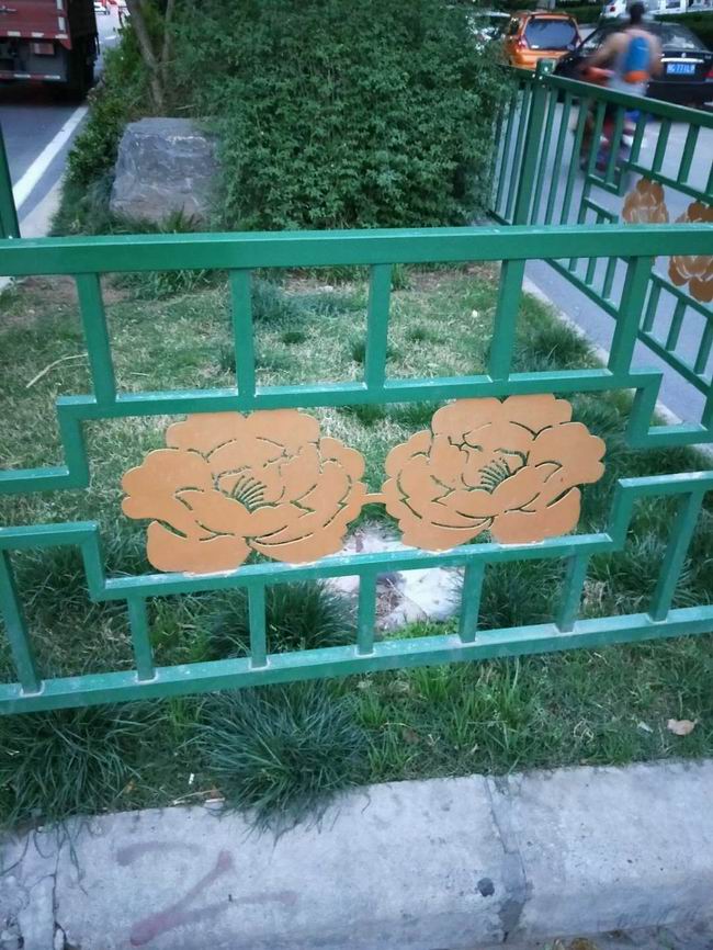草坪護(hù)欄